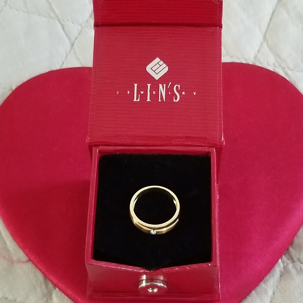 18K 750 Diamond Ring - Picture 7 of 16